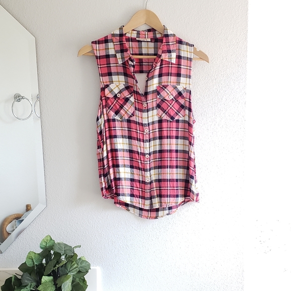 SO Tops - SO Pink Split Neck Sleeveless Top Size Large